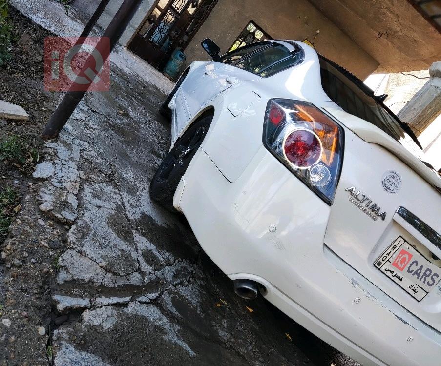 نيسان ألتيما